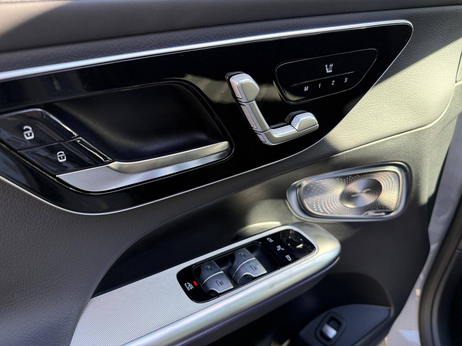 Image Mercedes-Benz GLC SUV GLC 220 d 4MATIC AMG Line  GLC 220 d 4MATIC AMG Line GLC 220 d 4MATIC AMG Line