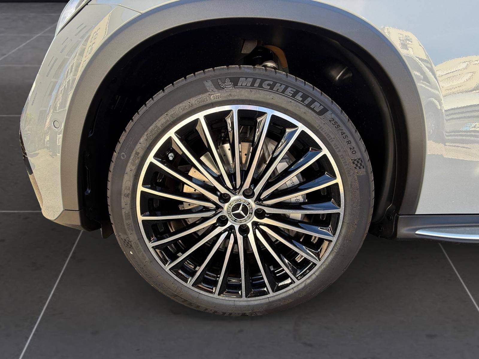 Image Mercedes-Benz GLC SUV GLC 220 d 4MATIC AMG Line  GLC 220 d 4MATIC AMG Line GLC 220 d 4MATIC AMG Line