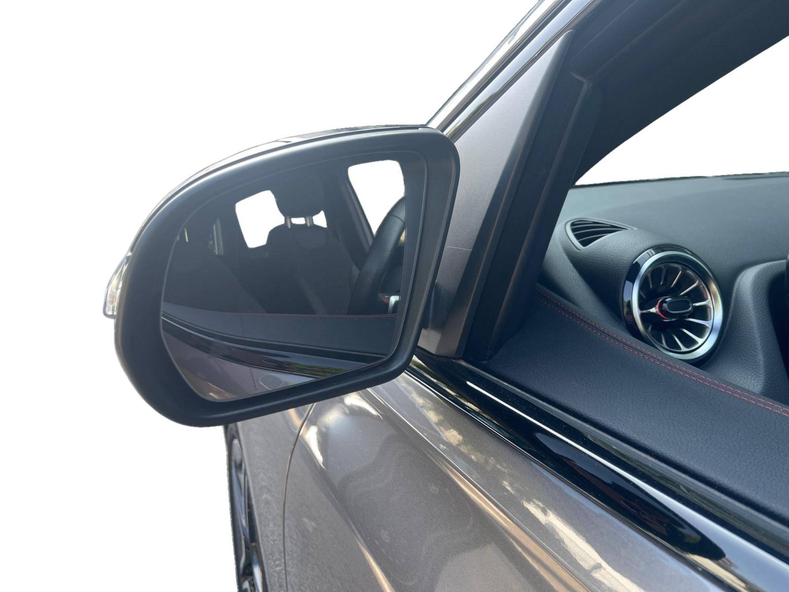 Image Mercedes-Benz CLASSE B 250 e AMG Line  Classe B 250 e Hybrid EQ AMG Line 250 e AMG Line