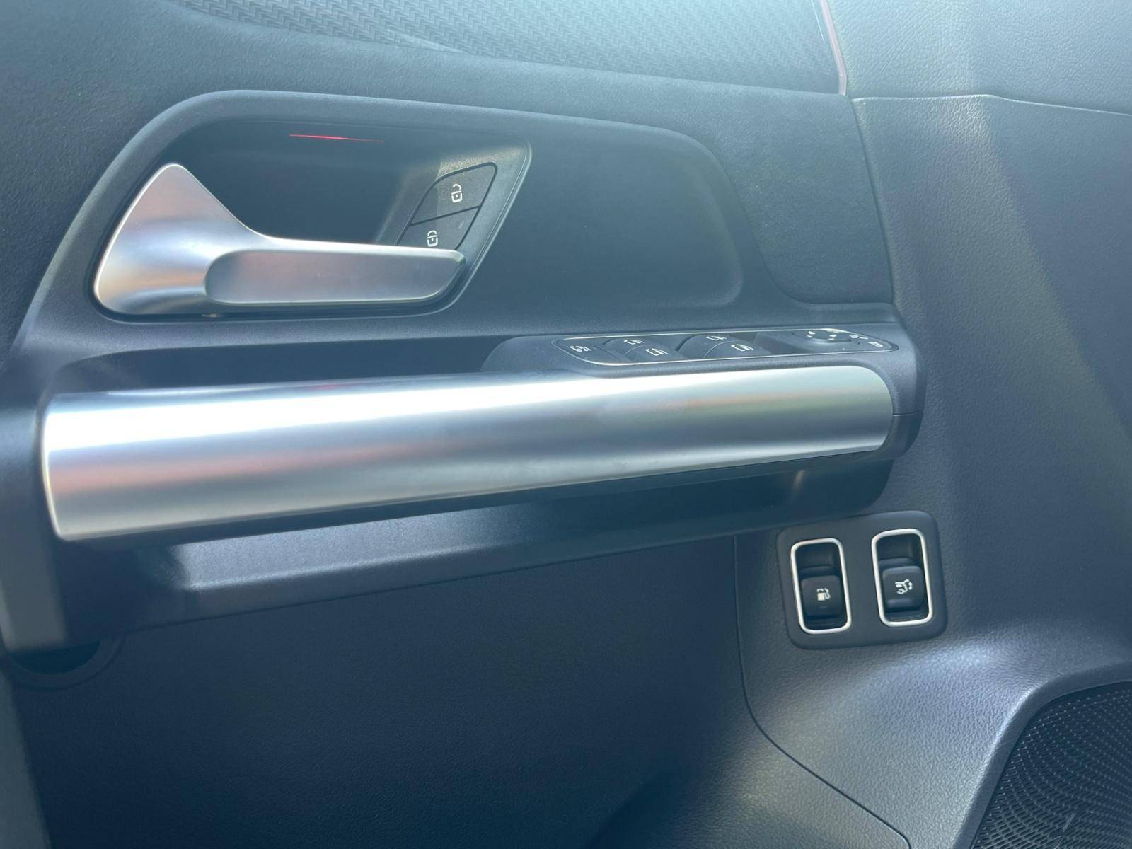 Image Mercedes-Benz CLASSE B 250 e AMG Line  Classe B 250 e Hybrid EQ AMG Line 250 e AMG Line