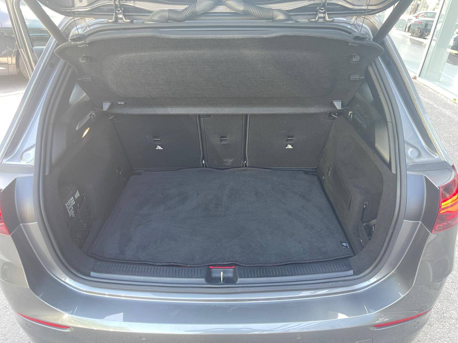 Image Mercedes-Benz CLASSE B 250 e AMG Line  Classe B 250 e Hybrid EQ AMG Line 250 e AMG Line