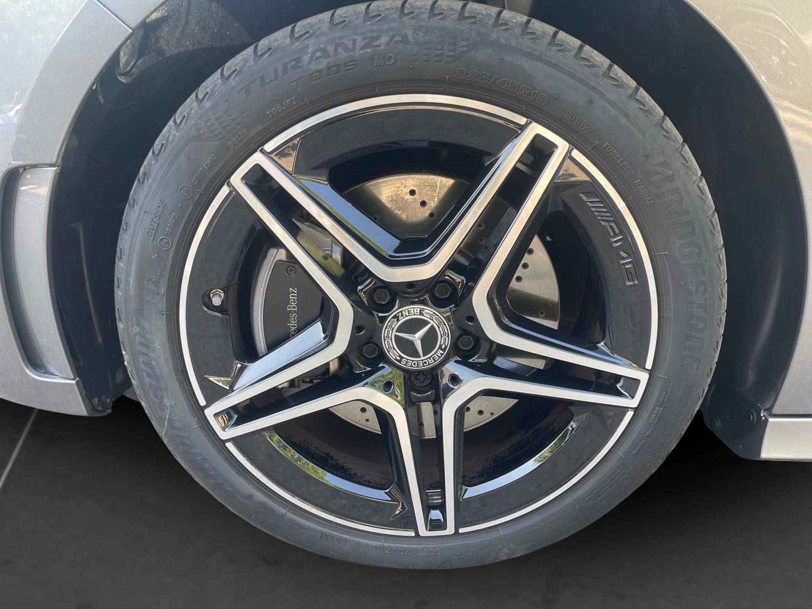 Image Mercedes-Benz CLASSE B 250 e AMG Line  Classe B 250 e Hybrid EQ AMG Line 250 e AMG Line