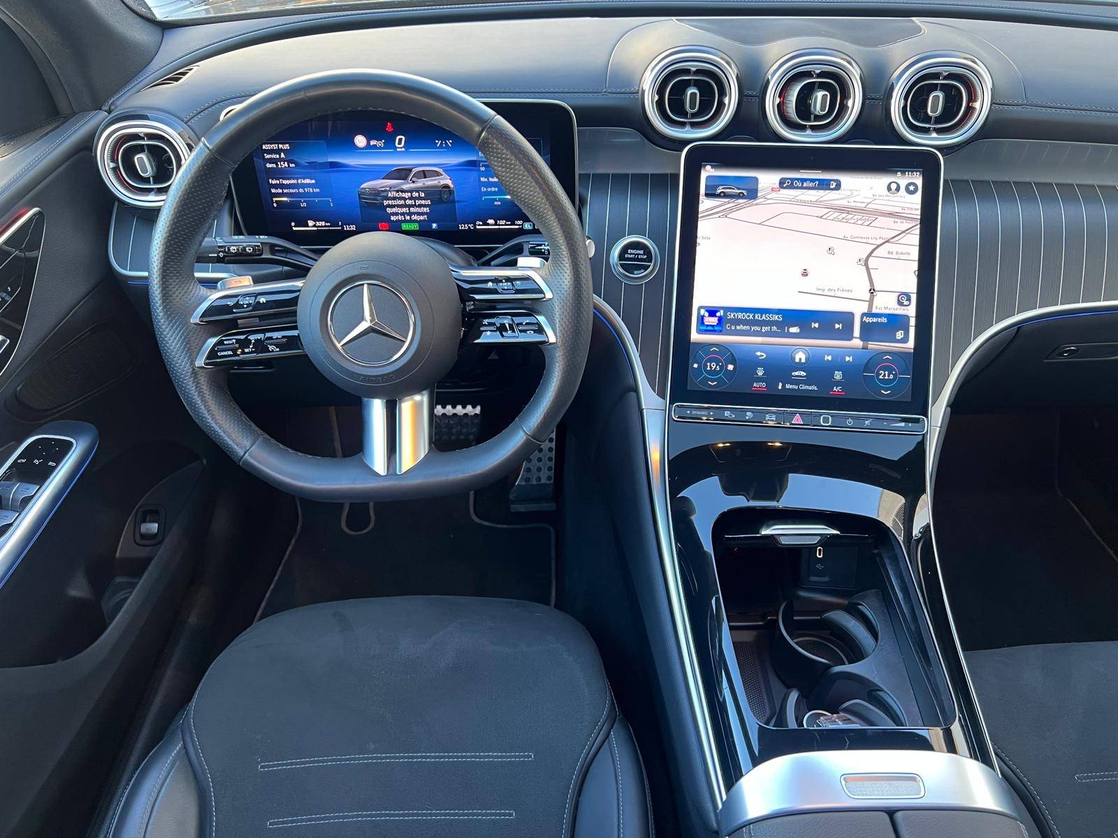 Image Mercedes-Benz GLC SUV GLC 300 de 4MATIC AMG Line  GLC 300 de 9G-Tronic 4Matic AMG Line GLC 300 de 4MATIC AMG Line