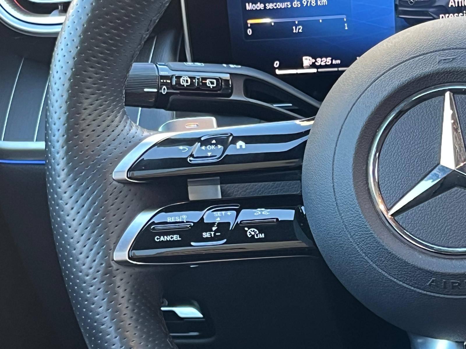 Image Mercedes-Benz GLC SUV GLC 300 de 4MATIC AMG Line  GLC 300 de 9G-Tronic 4Matic AMG Line GLC 300 de 4MATIC AMG Line