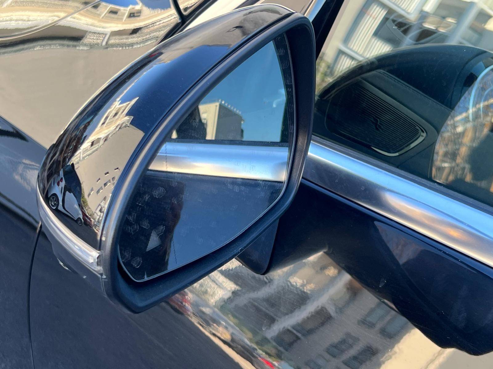 Image Mercedes-Benz GLC SUV GLC 300 de 4MATIC AMG Line  GLC 300 de 9G-Tronic 4Matic AMG Line GLC 300 de 4MATIC AMG Line