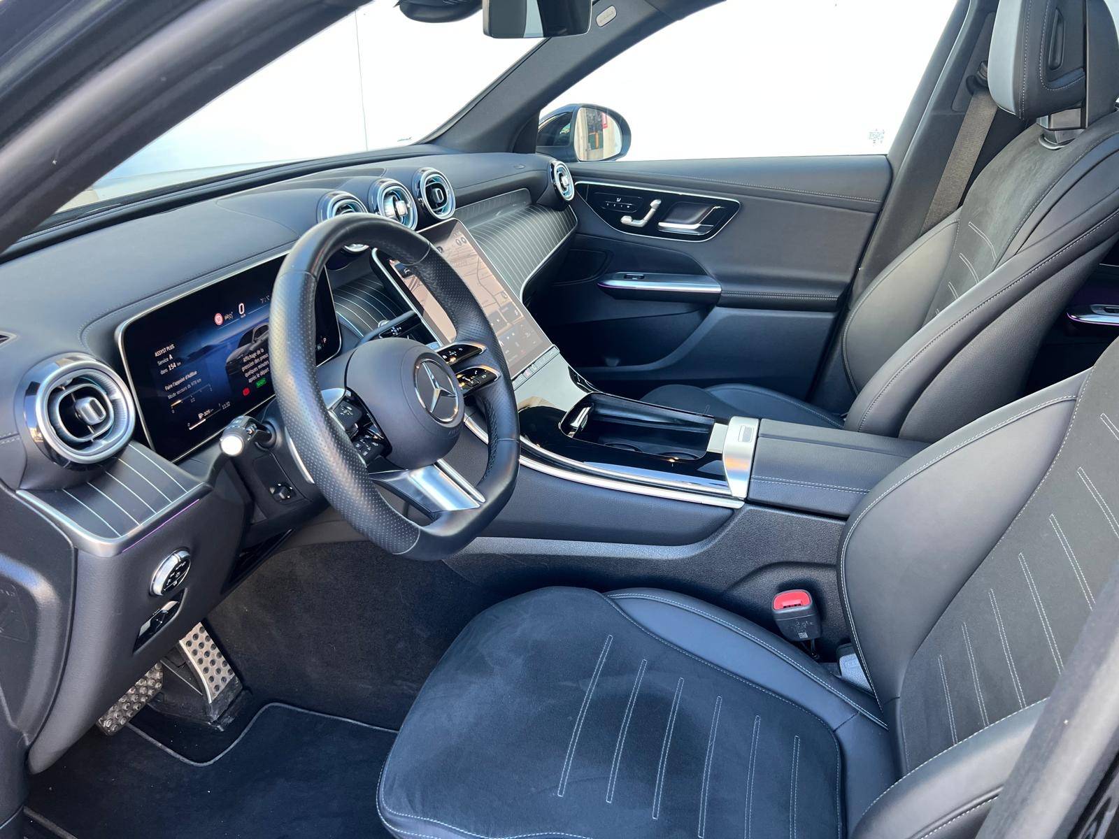 Image Mercedes-Benz GLC SUV GLC 300 de 4MATIC AMG Line  GLC 300 de 9G-Tronic 4Matic AMG Line GLC 300 de 4MATIC AMG Line