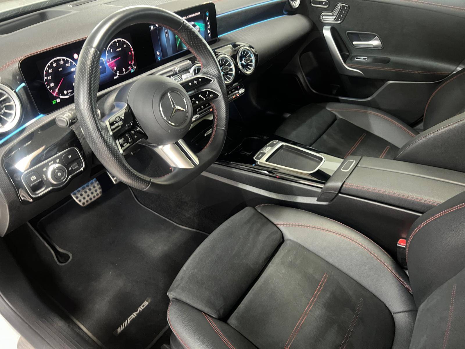 Image Mercedes-Benz CLA COUPÉ CLA 200 d Coupé AMG Line  CLA 200 d Coupé AMG Line CLA 200 d Coupé AMG Line