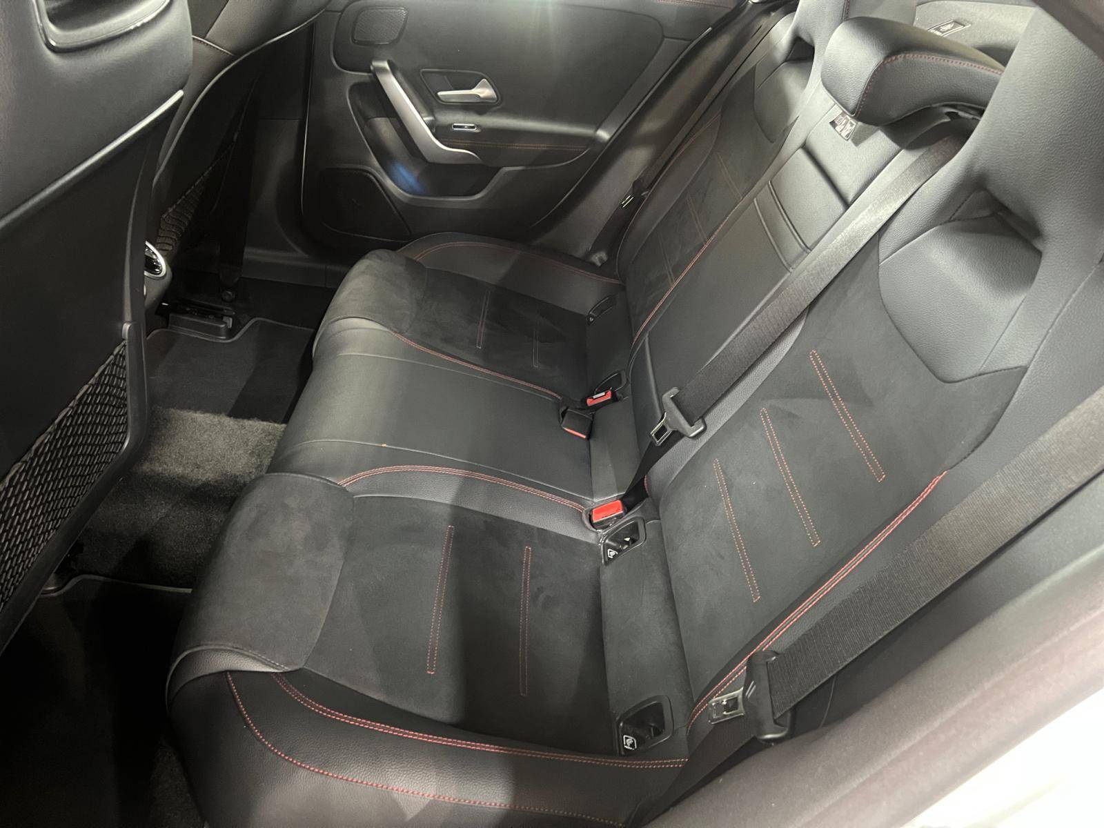 Image Mercedes-Benz CLA COUPÉ CLA 200 d Coupé AMG Line  CLA 200 d Coupé AMG Line CLA 200 d Coupé AMG Line