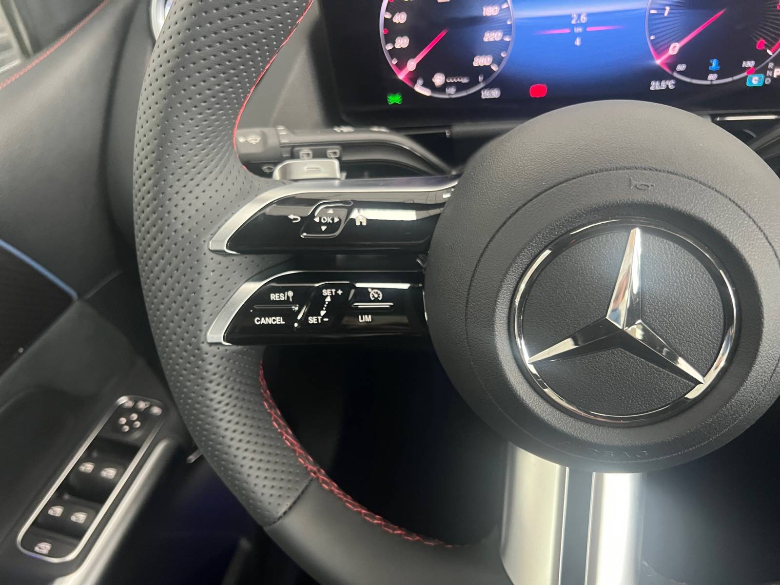 Image Mercedes-Benz CLASSE B 200 d AMG Line  Classe B 200 d AMG Line 200 d AMG Line