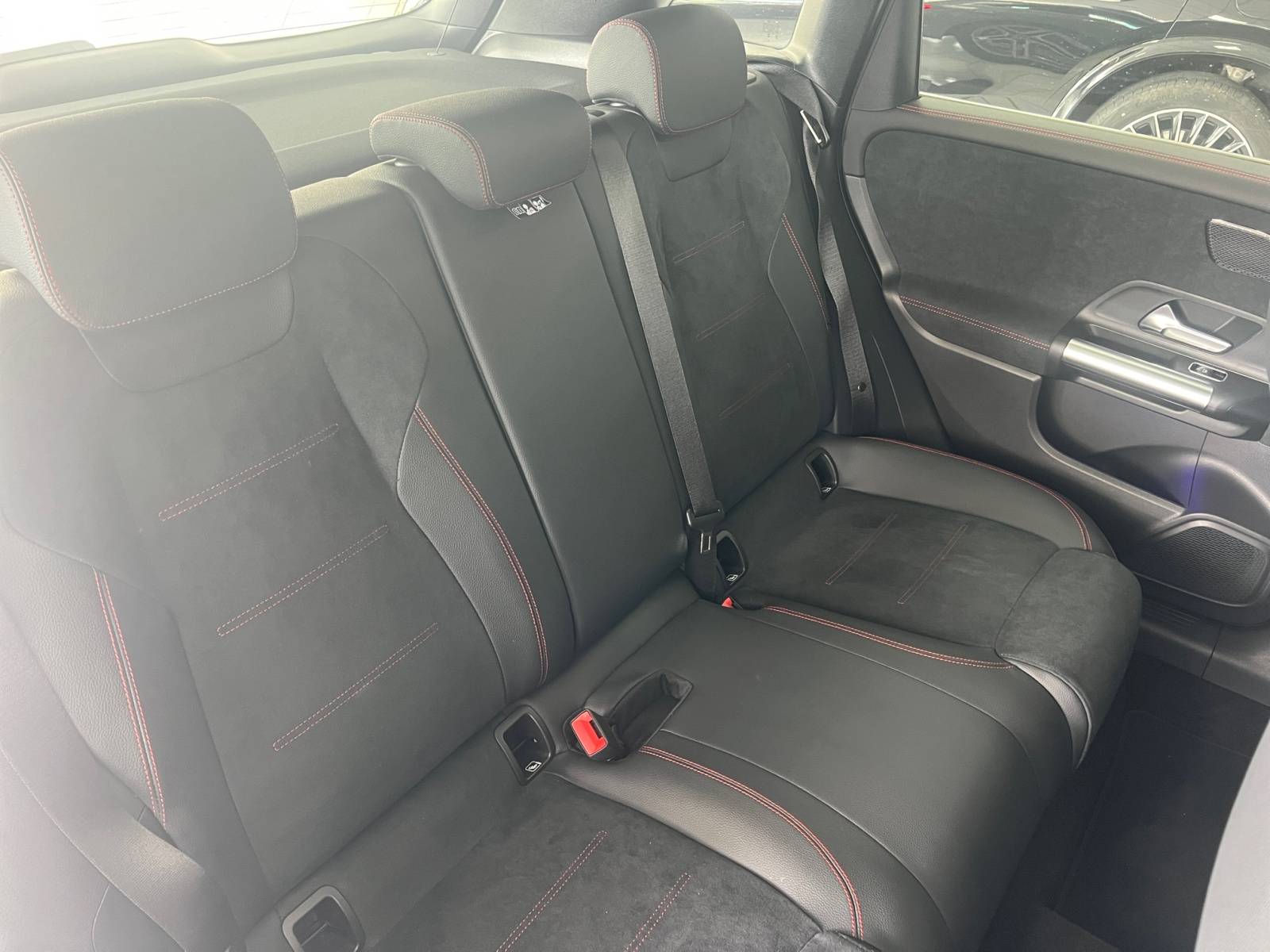 Image Mercedes-Benz CLASSE B 200 d AMG Line  Classe B 200 d AMG Line 200 d AMG Line