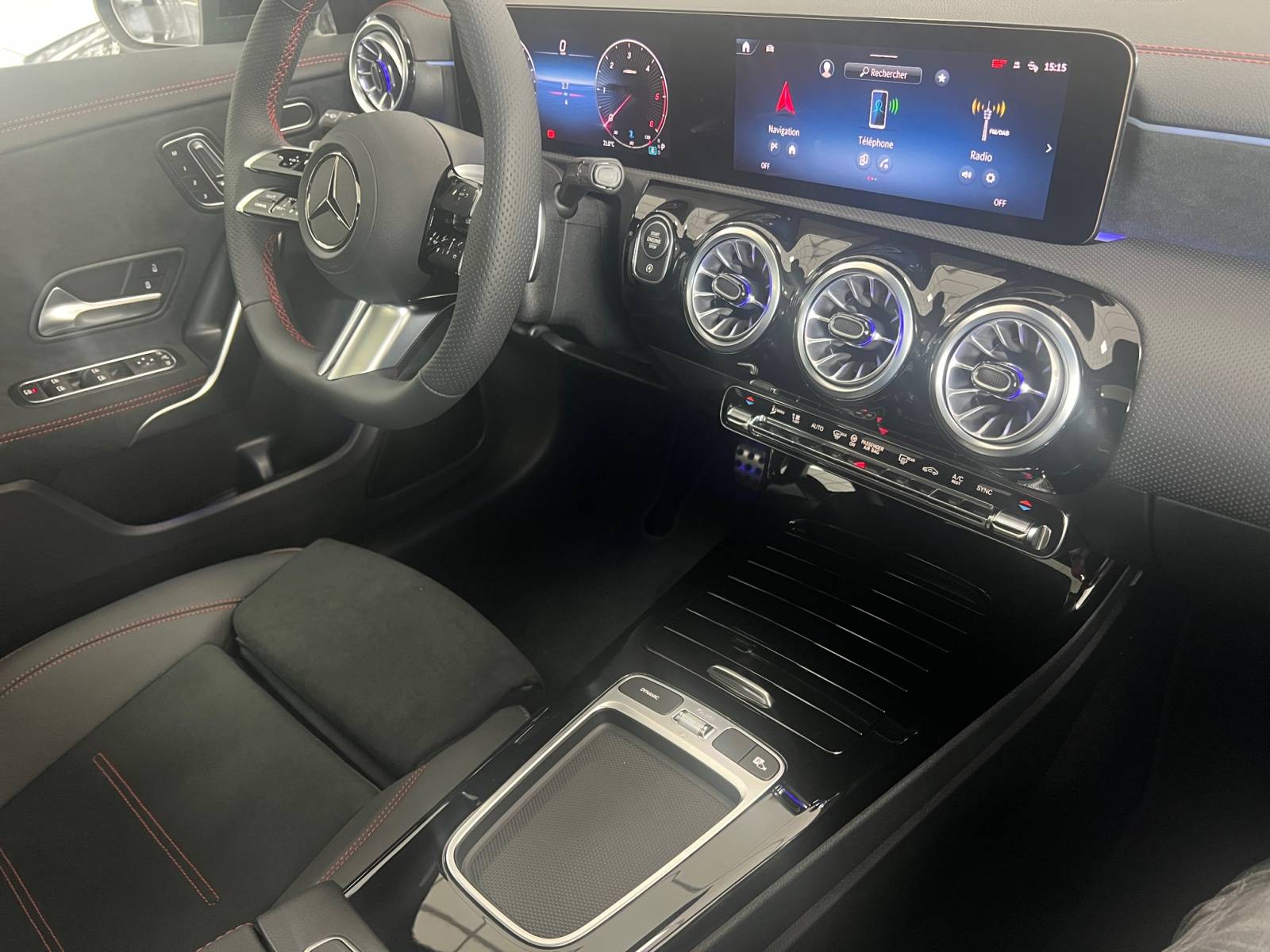 Image Mercedes-Benz CLA SHOOTING BRAKE CLA 200 d Shooting Brake AMG Line   CLA 200 d Shooting Brake AMG Line