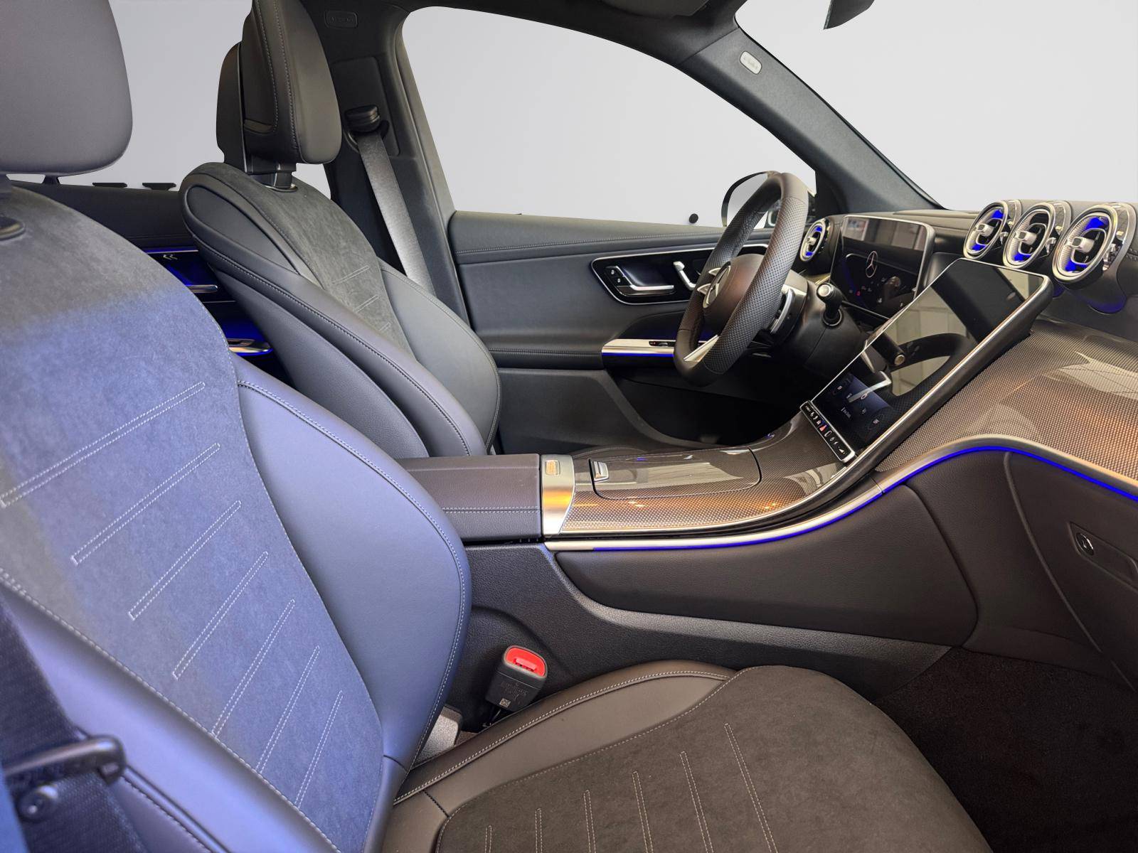 Image Mercedes-Benz GLC SUV GLC 300 e  Hybrid EQ 4MATIC AMG Line +   GLC 300 e  Hybrid EQ 4MATIC AMG Line +