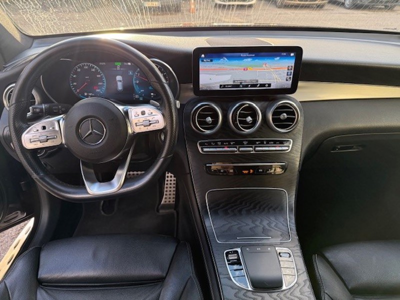 Image Mercedes-Benz GLC SUV GLC 300de 4MATIC SUV AMG Line   GLC 300de 4MATIC SUV AMG Line