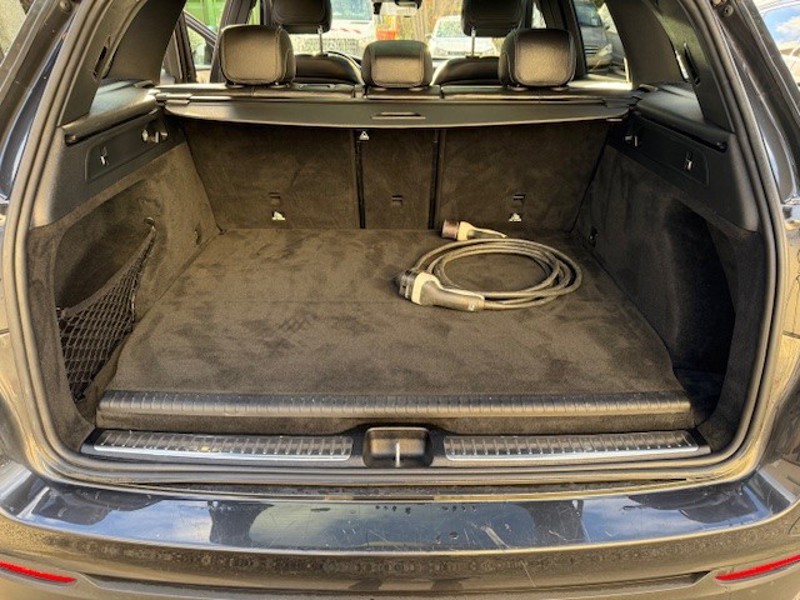 Image Mercedes-Benz GLC SUV GLC 300de 4MATIC SUV AMG Line   GLC 300de 4MATIC SUV AMG Line