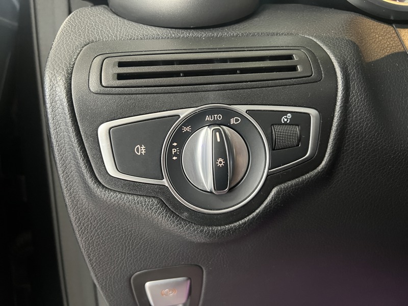 Image Mercedes-Benz GLC COUPÉ GLC 300e 4MATIC Coupé AMG Line   GLC 300e 4MATIC Coupé AMG Line