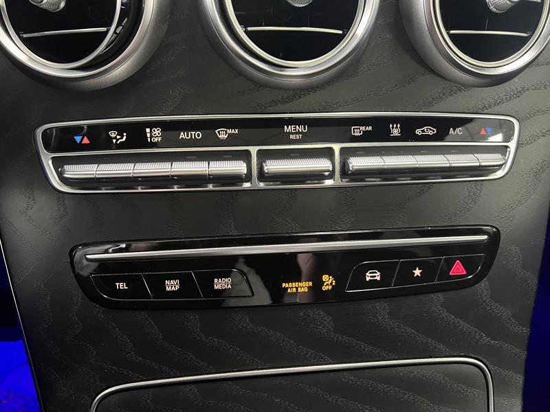 Image Mercedes-Benz GLC COUPÉ GLC 300e 4MATIC Coupé AMG Line   GLC 300e 4MATIC Coupé AMG Line