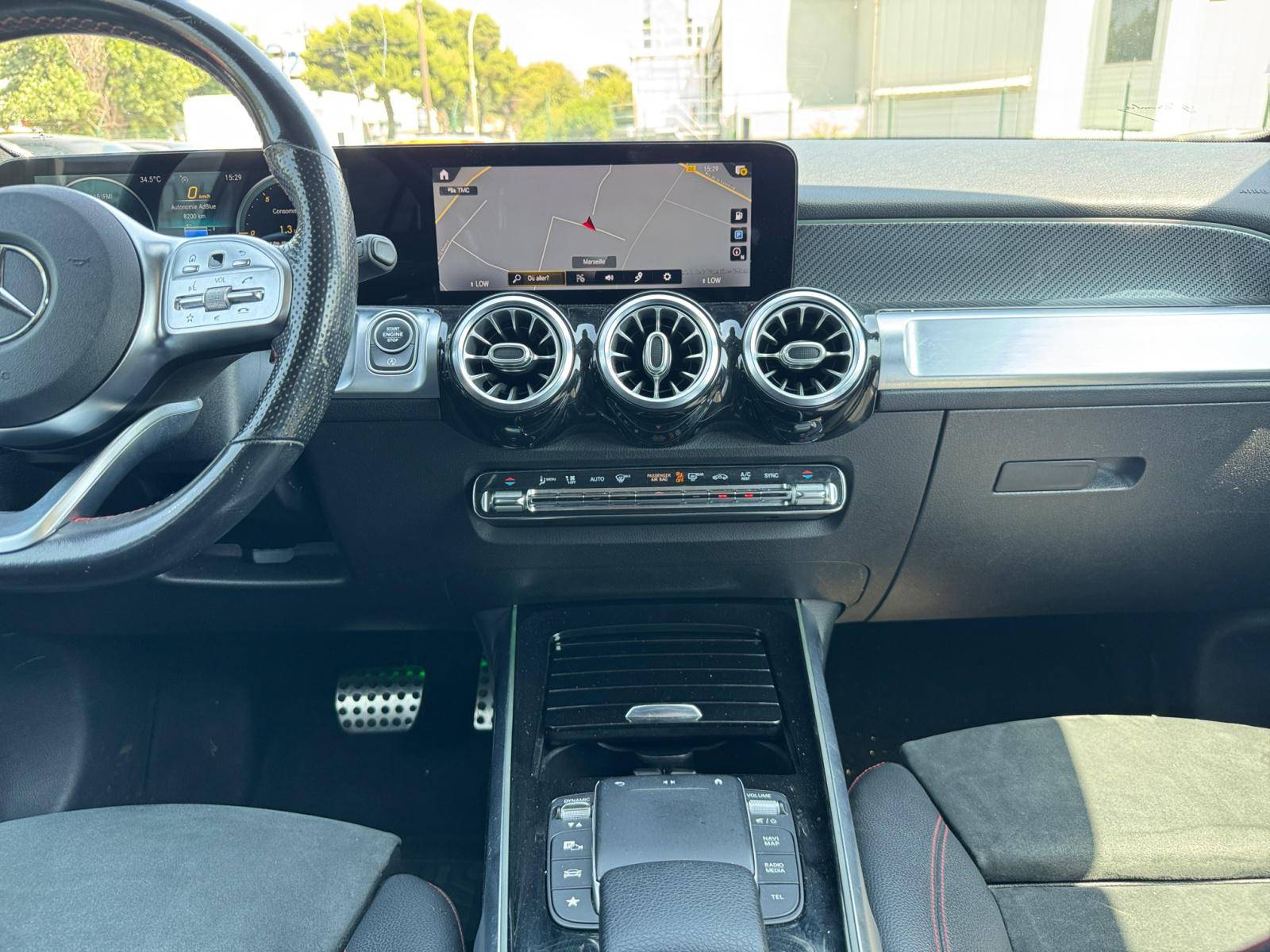 Image Mercedes-Benz GLB 200 d AMG Line  GLB 200 d 8G-DCT AMG Line 200 d AMG Line