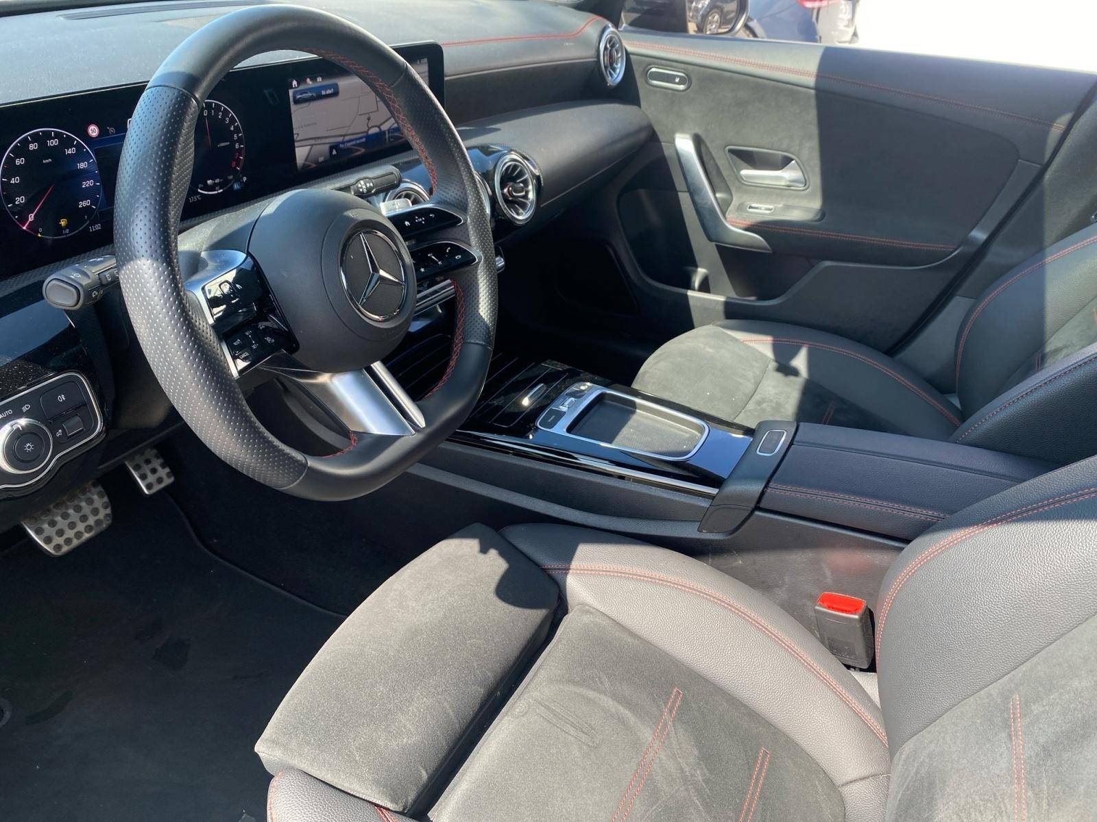 Image Mercedes-Benz CLA SHOOTING BRAKE CLA 250 e Shooting Brake AMG Line  CLA Shooting Brake 250 e 8G-DCT AMG Line CLA 250 e Shooting Brake AMG Line