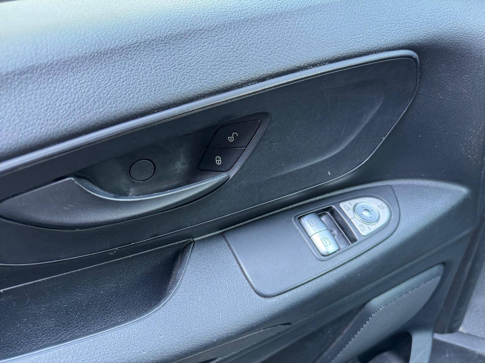 Image Mercedes-Benz VITO 119 CDI Fourgon Long  VITO FGN 119 CDI LONG SELECT 119 CDI Fourgon Long