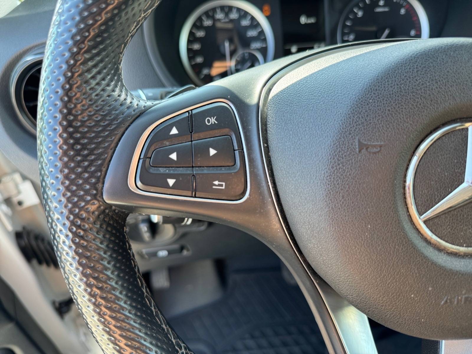 Image Mercedes-Benz VITO VITO MIXTO 116 CDI 4x4 Compact 9G-TRONIC RWD SELECT   VITO MIXTO 116 CDI 4x4 Compact 9G-TRONIC RWD SELECT