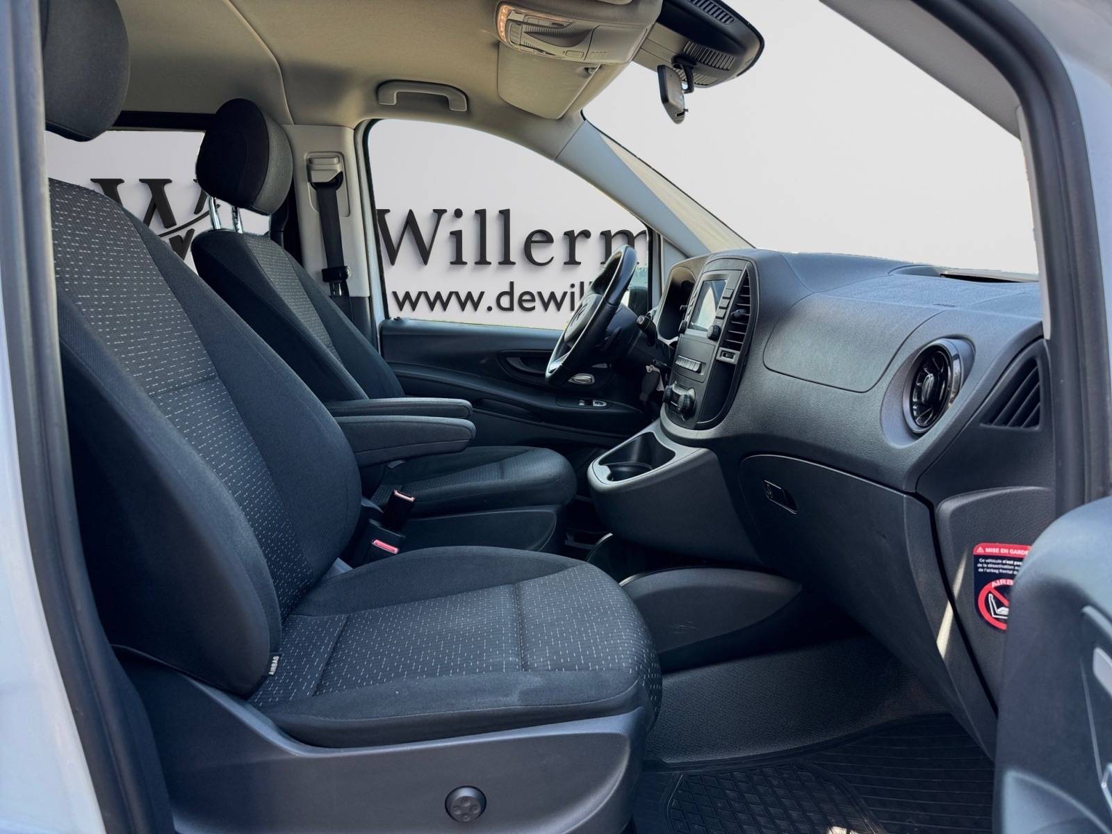 Image Mercedes-Benz VITO VITO MIXTO 116 CDI 4x4 Compact 9G-TRONIC RWD SELECT   VITO MIXTO 116 CDI 4x4 Compact 9G-TRONIC RWD SELECT