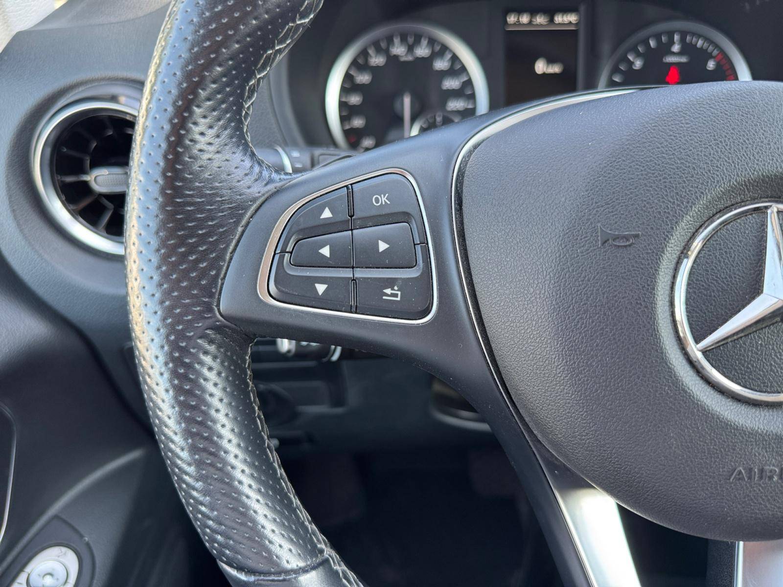 Image Mercedes-Benz VITO VITO MIXTO 119 CDI 4x4 COMPACT BVA SELECT   VITO MIXTO 119 CDI 4x4 COMPACT BVA SELECT