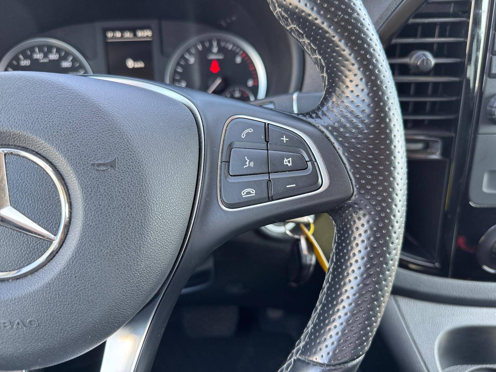 Image Mercedes-Benz VITO VITO MIXTO 119 CDI 4x4 COMPACT BVA SELECT   VITO MIXTO 119 CDI 4x4 COMPACT BVA SELECT