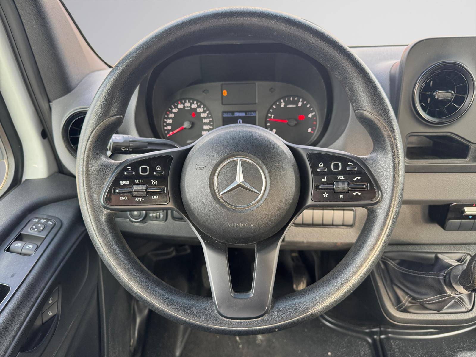 Image Mercedes-Benz SPRINTER SPRINTER CHASSIS DBLE CAB 514 CDI 37 3.5T PROPULSION   SPRINTER CHASSIS DBLE CAB 514 CDI 37 3.5T PROPULSION