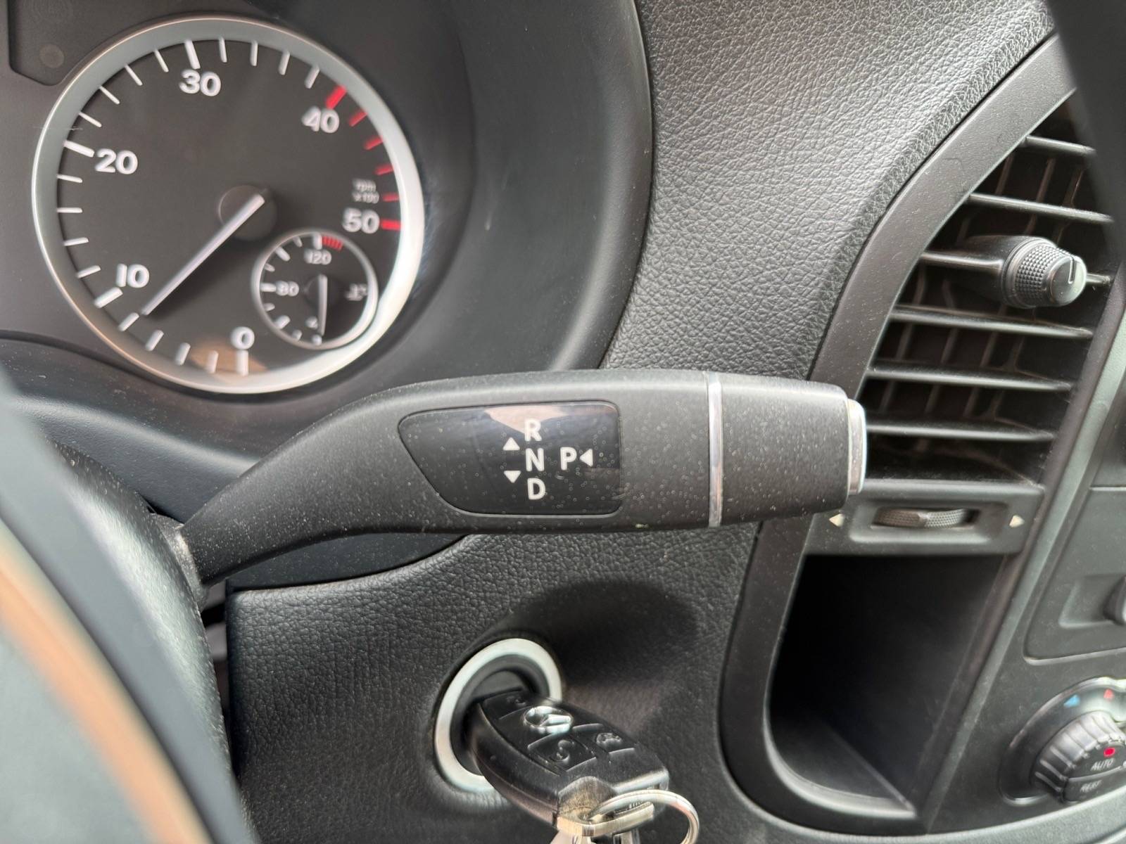 Image Mercedes-Benz VITO 119 BlueTEC 4x4 Mixto Long   119 BlueTEC 4x4 Mixto Long