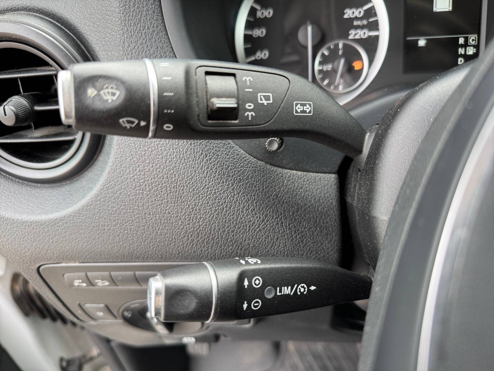 Image Mercedes-Benz VITO 119 BlueTEC 4x4 Mixto Long   119 BlueTEC 4x4 Mixto Long