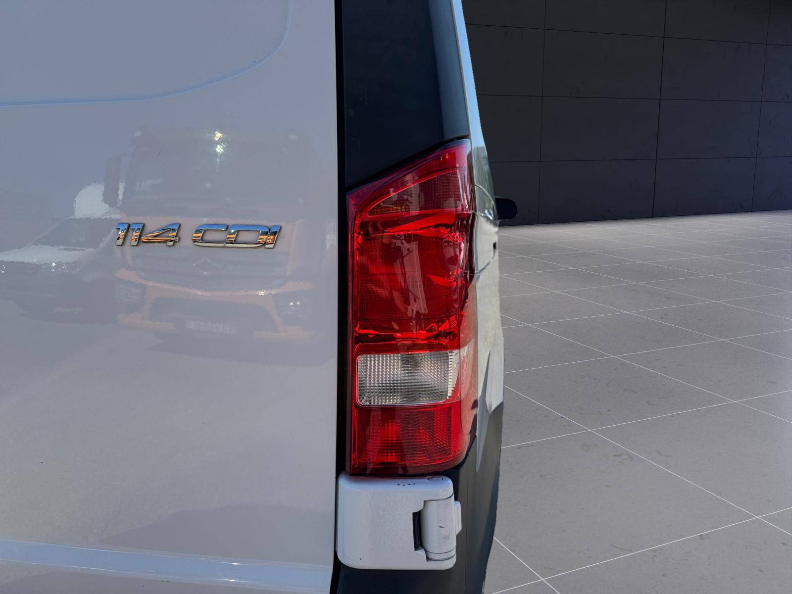 Image Mercedes-Benz VITO 114 CDI Fourgon Extra long  VITO FOURGON 114 CDI EXTRA LONG BVA RWD PRO 114 CDI Fourgon Extra long