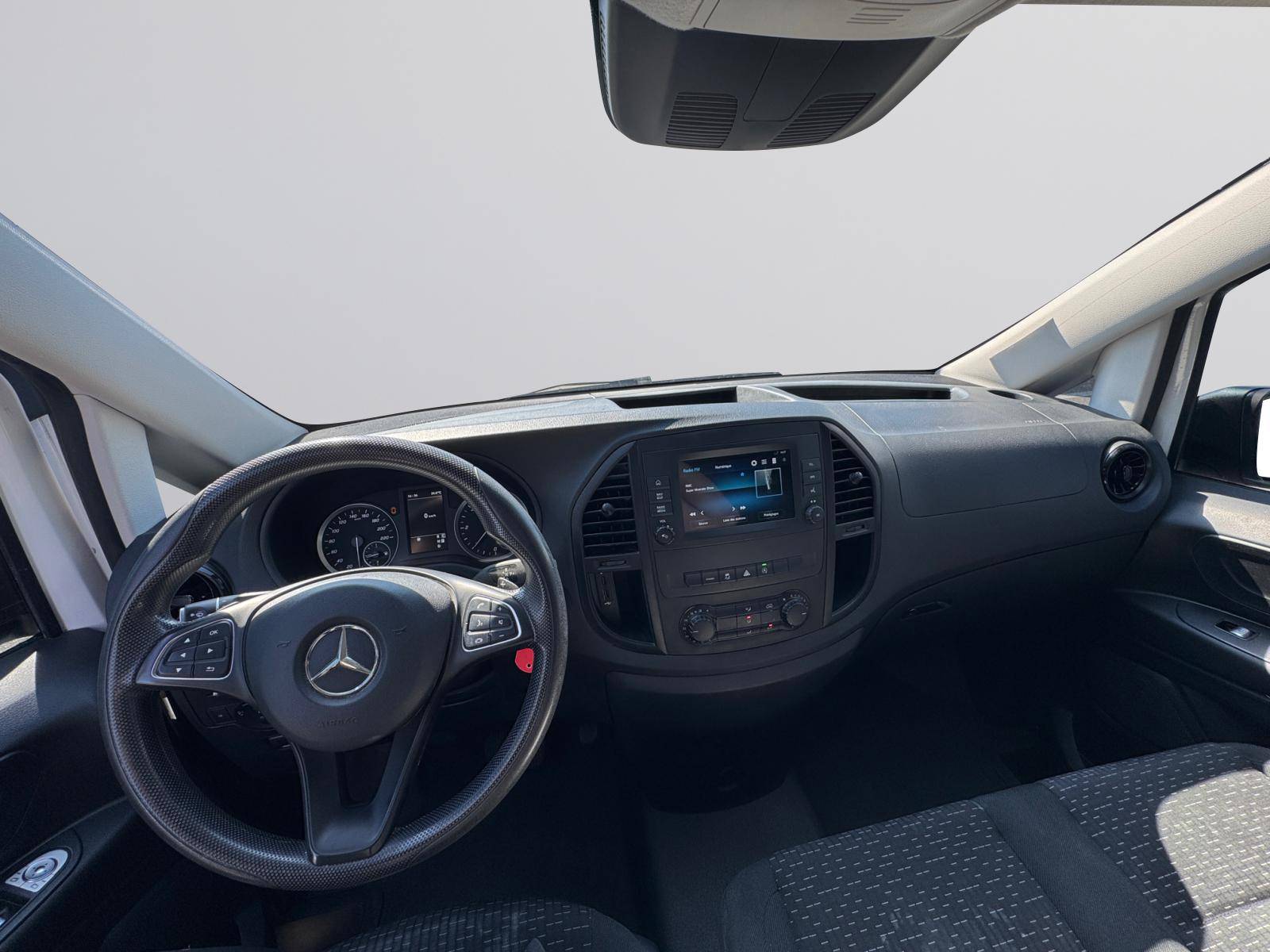 Image Mercedes-Benz VITO 114 CDI Fourgon Extra long  VITO FOURGON 114 CDI EXTRA LONG BVA RWD PRO 114 CDI Fourgon Extra long