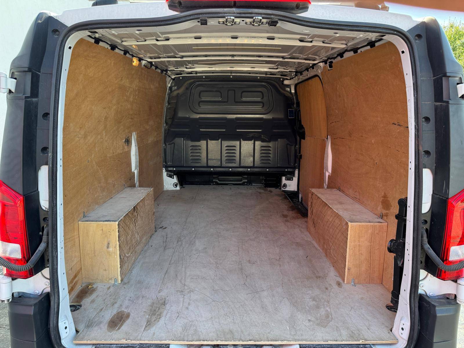 Image Mercedes-Benz VITO 114 CDI Fourgon Extra long  VITO FOURGON 114 CDI EXTRA LONG BVA RWD PRO 114 CDI Fourgon Extra long