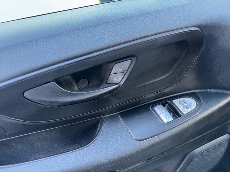 Image Mercedes-Benz VITO 114 CDI Fourgon Long 9G-Tronic Pro   114 CDI Fourgon Long 9G-Tronic Pro