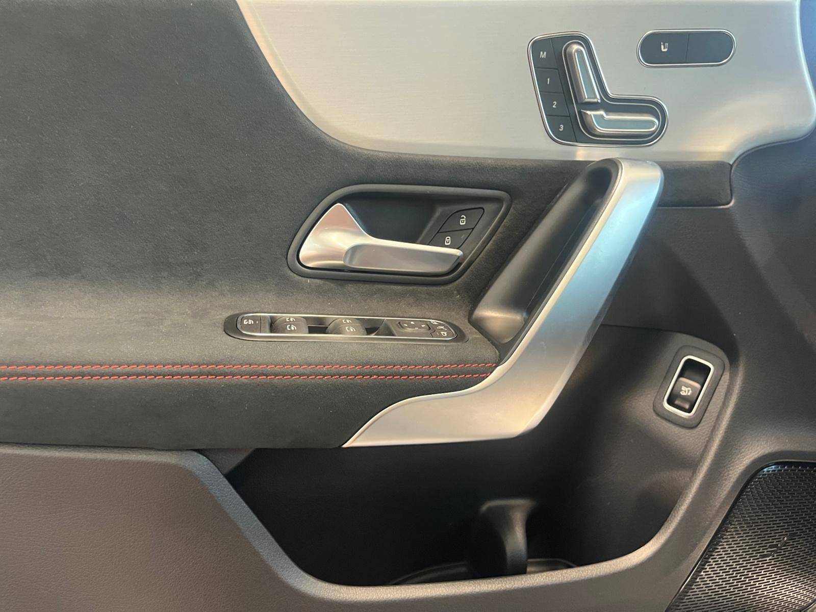 Image Mercedes-Benz CLA SHOOTING BRAKE CLA 200 Shooting Brake AMG Line  CLA 200 Shooting Brake AMG Line CLA 200 Shooting Brake AMG Line