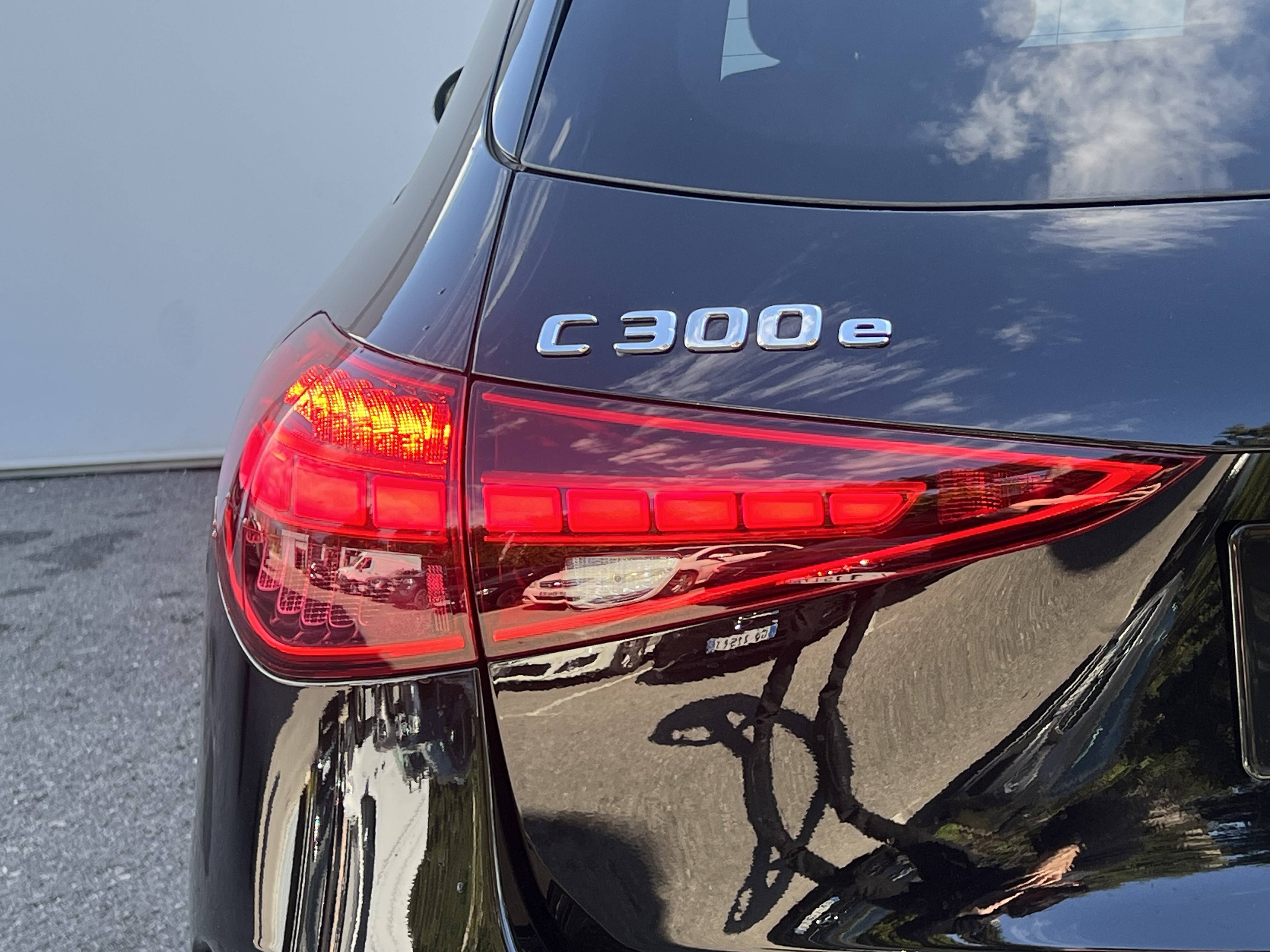 Image Mercedes-Benz CLASSE C BREAK Classe C 300 e Hybrid EQ Break AMG Line  Classe C 300 e Hybrid EQ Break AMG Line Classe C 300 e Hybrid EQ Break AMG Line