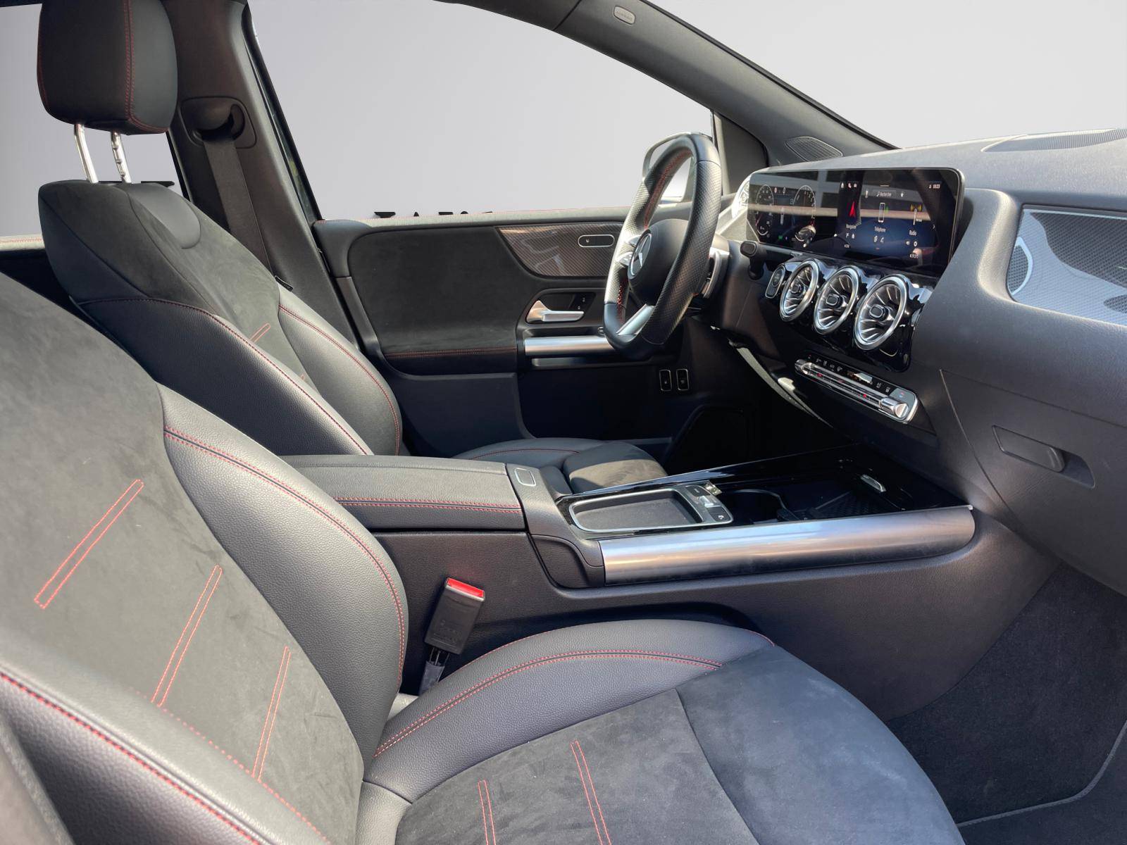 Image Mercedes-Benz CLASSE B 250 e Hybrid EQ AMG Line  Classe B 250 e Hybrid EQ AMG Line 250 e Hybrid EQ AMG Line