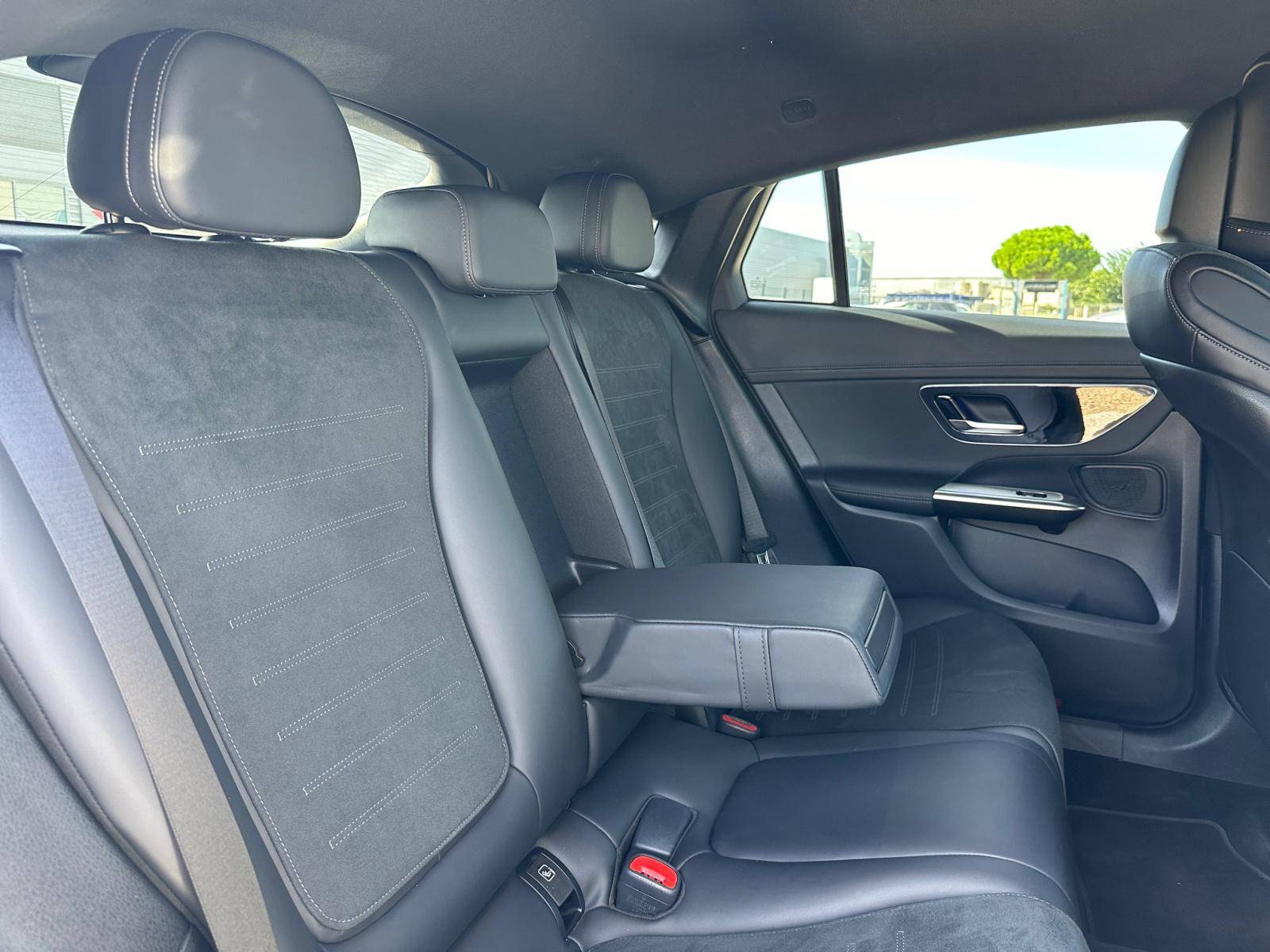 Image Mercedes-Benz GLC COUPÉ GLC 300 e Hybrid EQ 4MATIC Coupé AMG Line  GLC COUPE 300e AMG LINE 4MATIC GLC 300 e Hybrid EQ 4MATIC Coupé AMG Line