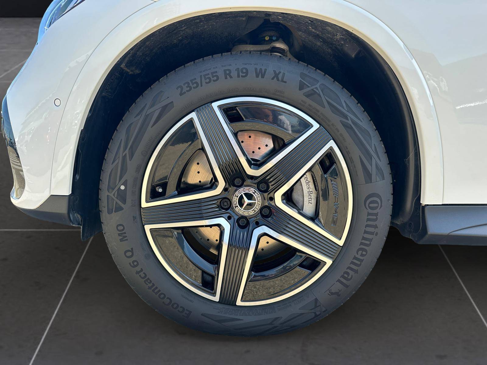 Image Mercedes-Benz GLC COUPÉ GLC 300 e Hybrid EQ 4MATIC Coupé AMG Line  GLC COUPE 300e AMG LINE 4MATIC GLC 300 e Hybrid EQ 4MATIC Coupé AMG Line