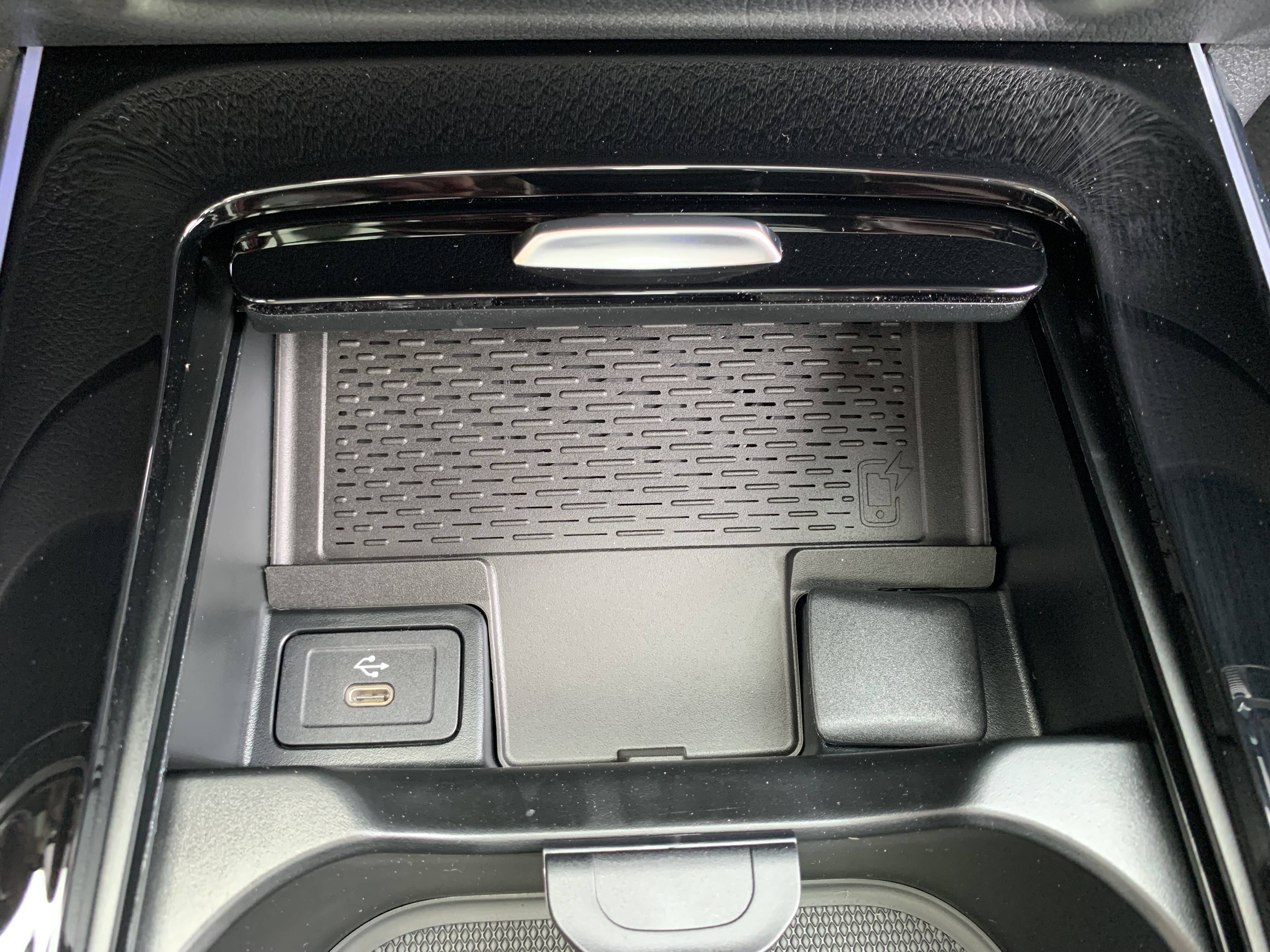 Image Mercedes-Benz CLASSE B 250 e AMG Line  Classe B 250 e Hybrid EQ AMG Line 250 e AMG Line