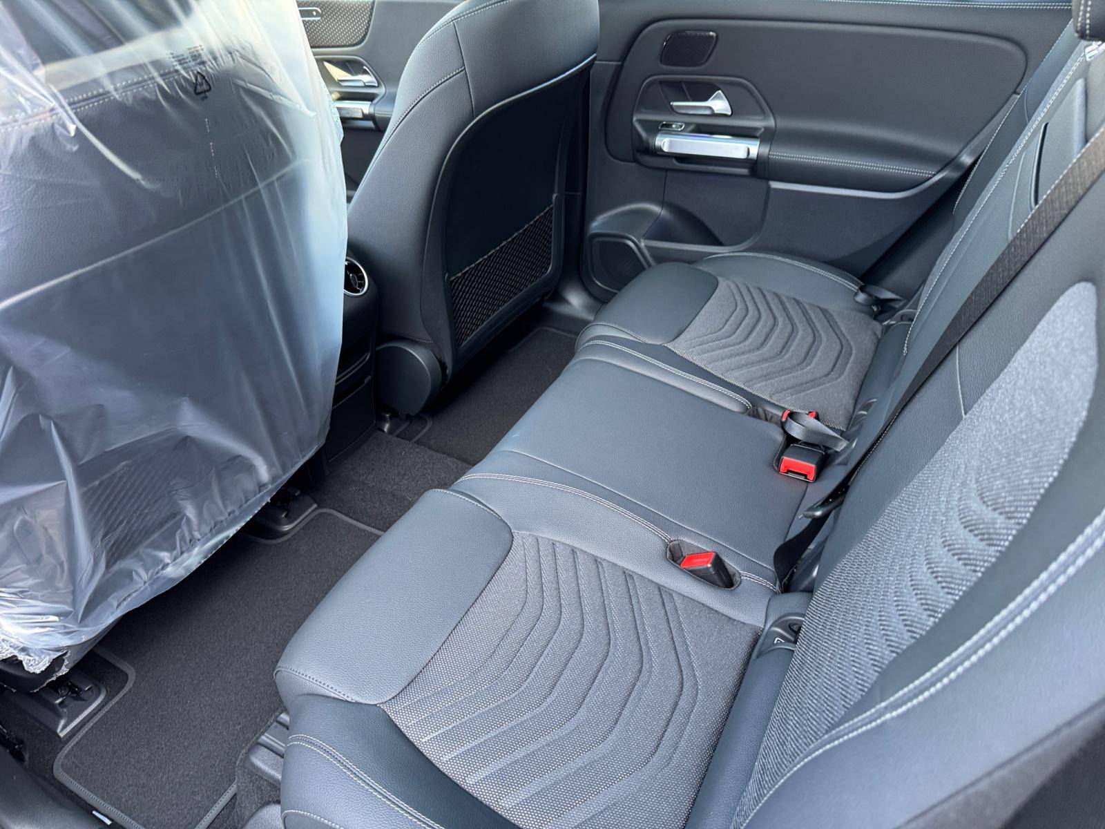 Image Mercedes-Benz EQB 250+ Business Edition  EQB 250+ Business Edition 250+ Business Edition