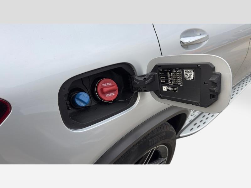 Image Mercedes-Benz GLC COUPÉ GLC 220 d 4MATIC Coupé AMG Line Launch Edition   GLC 220 d 4MATIC Coupé AMG Line Launch Edition