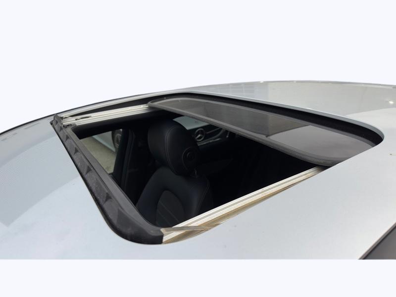 Image Mercedes-Benz GLC COUPÉ GLC 220 d 4MATIC Coupé AMG Line Launch Edition   GLC 220 d 4MATIC Coupé AMG Line Launch Edition