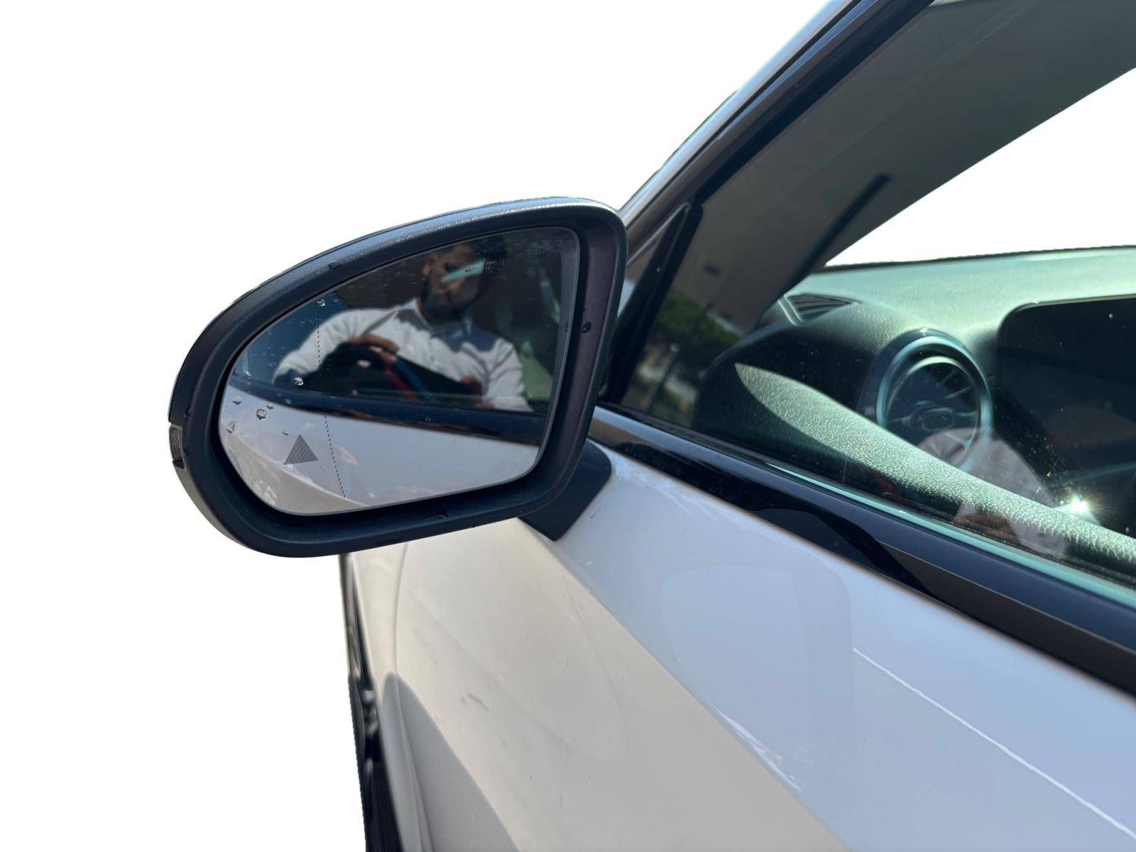 Image Mercedes-Benz CLASSE A 250 e AMG Line  Classe A 250 e Hybrid EQ Berline AMG Line 250 e AMG Line