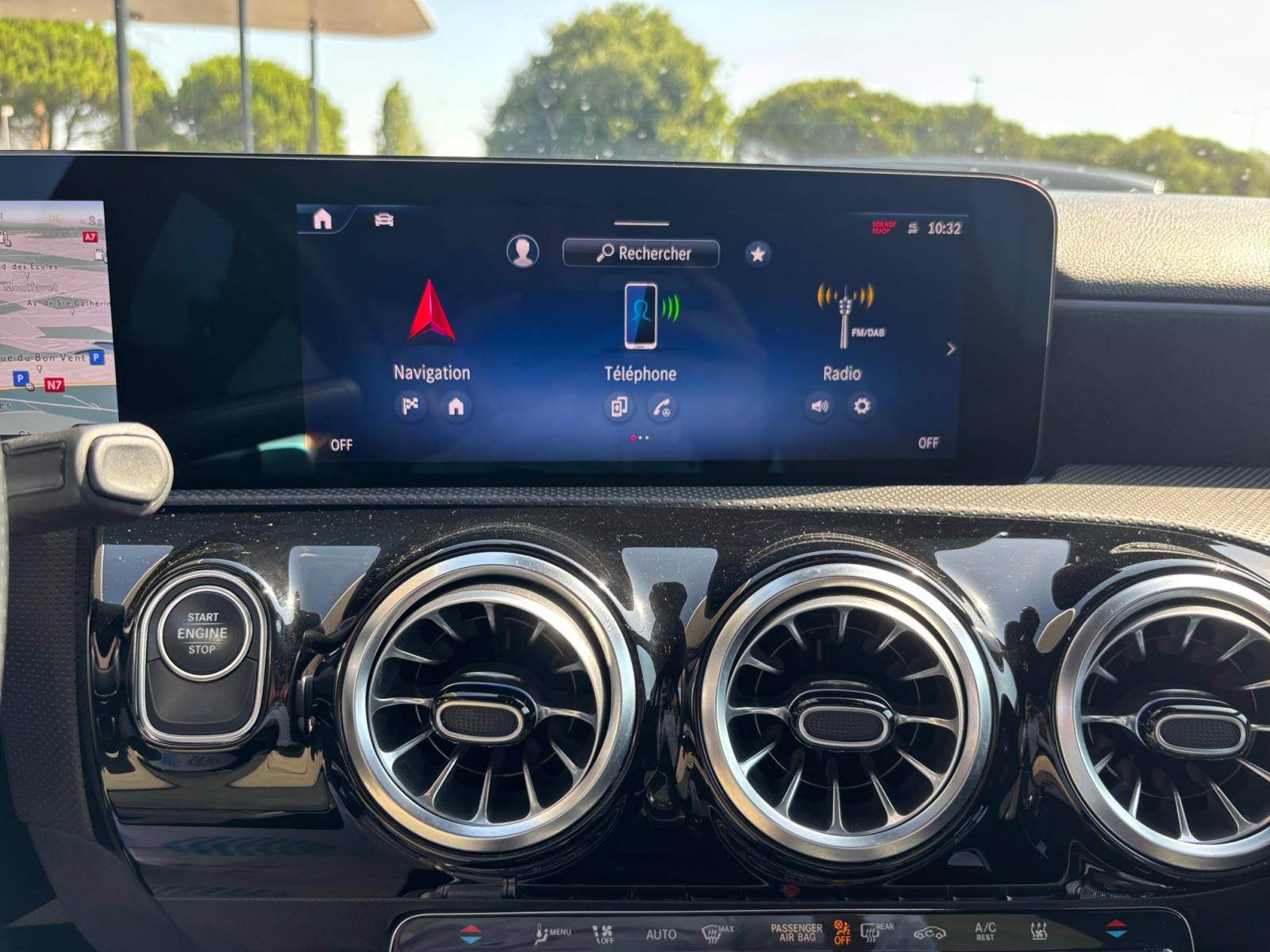 Image Mercedes-Benz CLASSE A 250 e AMG Line  Classe A 250 e Hybrid EQ Berline AMG Line 250 e AMG Line