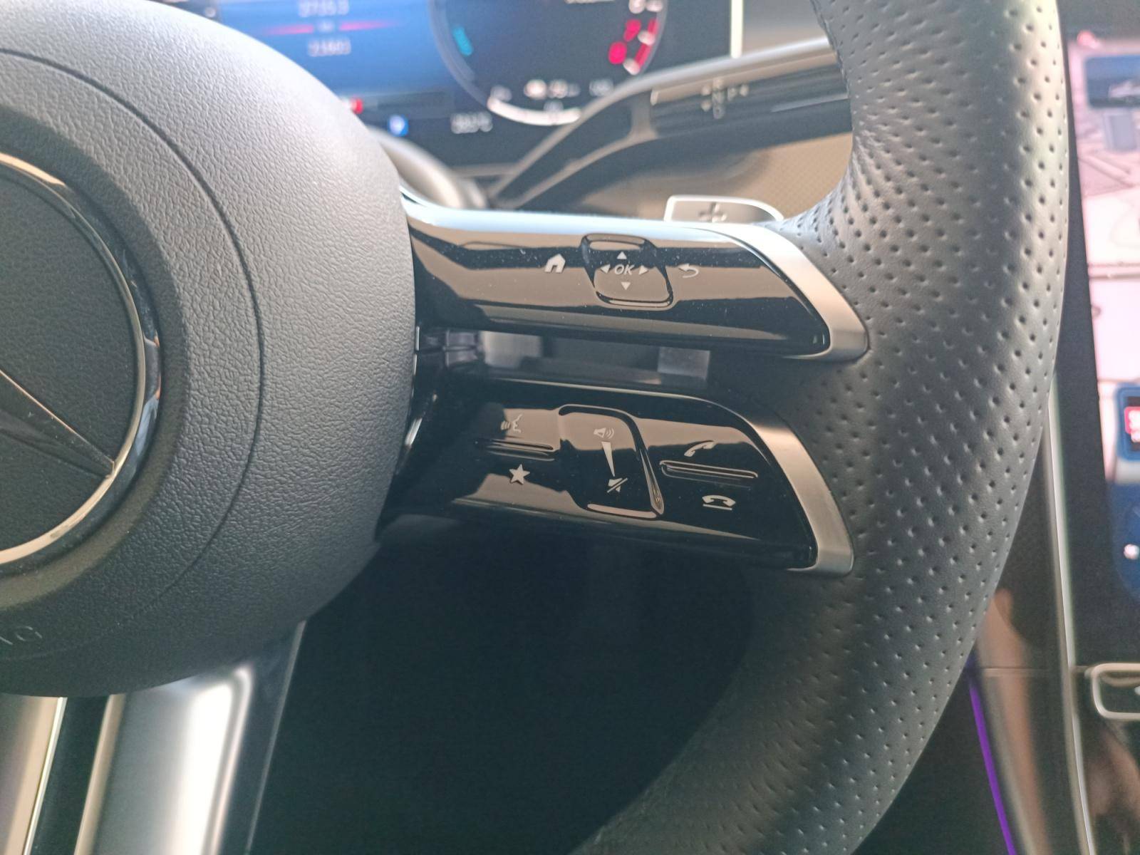 Image Mercedes-Benz CLASSE C BERLINE Classe C 300 e Hybrid EQ Berline AMG Line  Classe C 300 d e Hybrid EQ Berline AMG Line Classe C 300 e Hybrid EQ Berline AMG Line