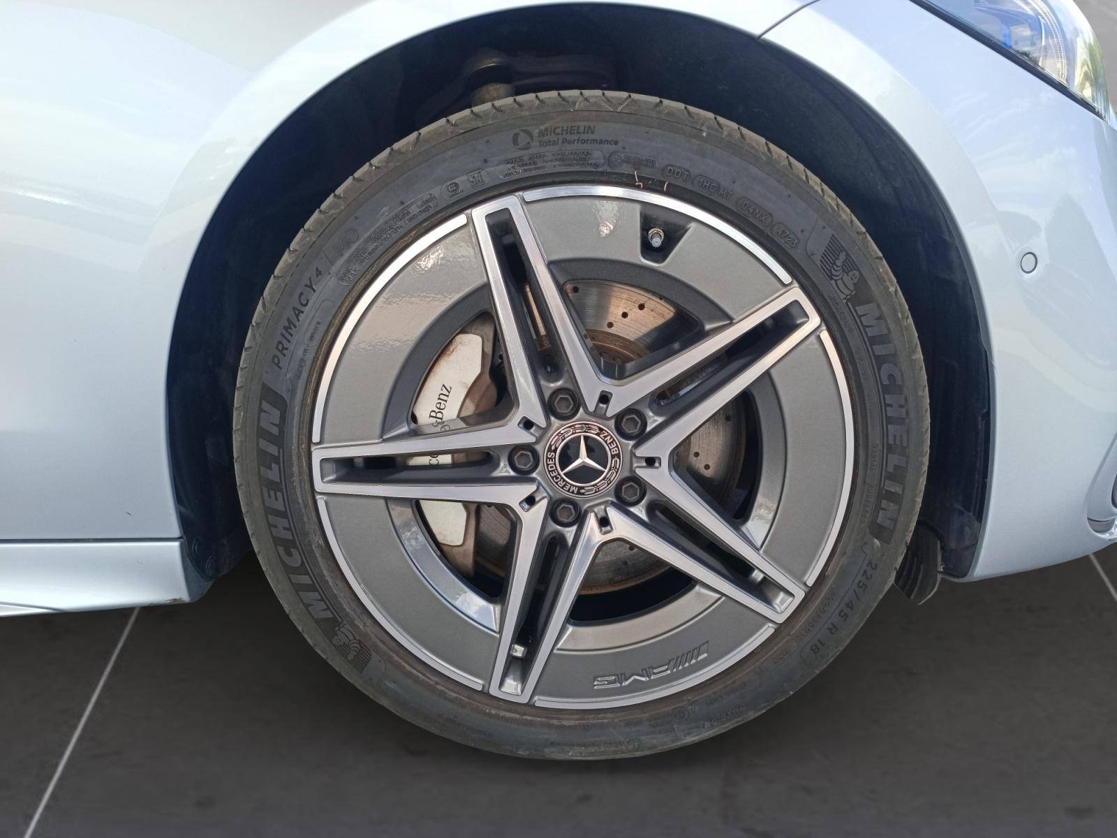 Photo Mercedes-Benz CLASSE C BERLINE Classe C 300 e Hybrid EQ Berline AMG Line  Classe C 300 d e Hybrid EQ Berline AMG Line