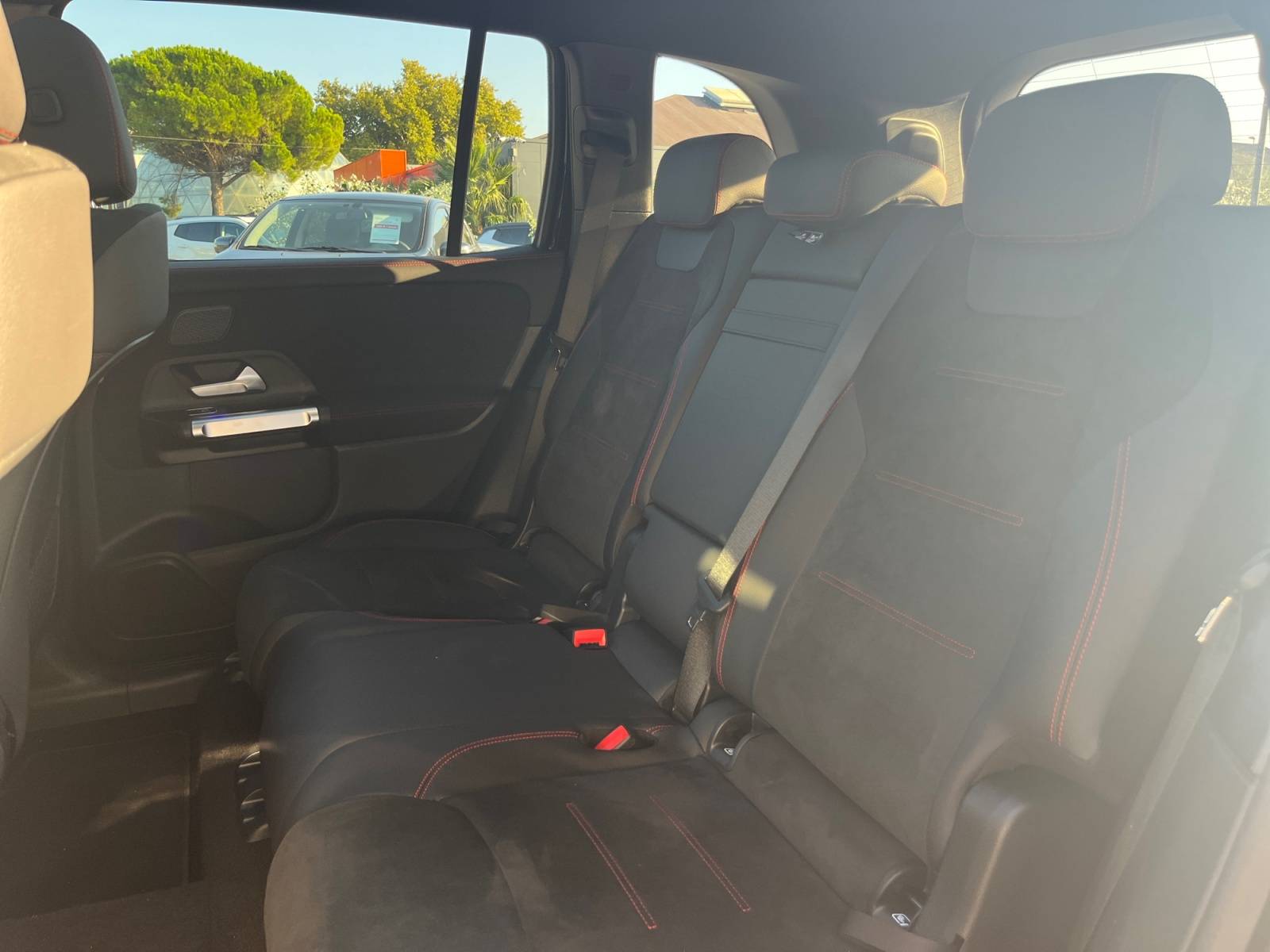 Image Mercedes-Benz GLB 200 d AMG Line  GLB 200 d AMG Line 200 d AMG Line