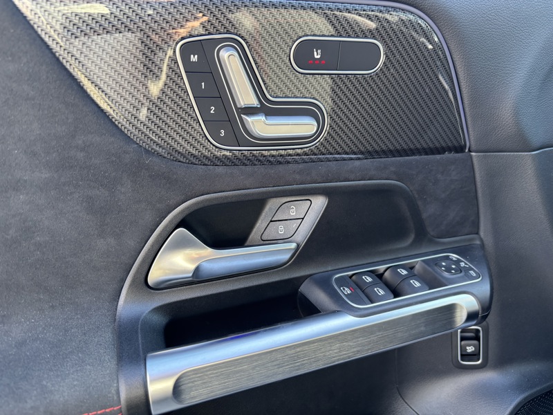 Image Mercedes-Benz GLB 200 d AMG Line AMG Line GLB 200 d AMG Line 200 d AMG Line