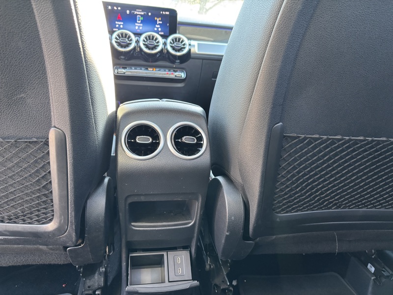 Image Mercedes-Benz GLB 200 d AMG Line AMG Line GLB 200 d AMG Line 200 d AMG Line